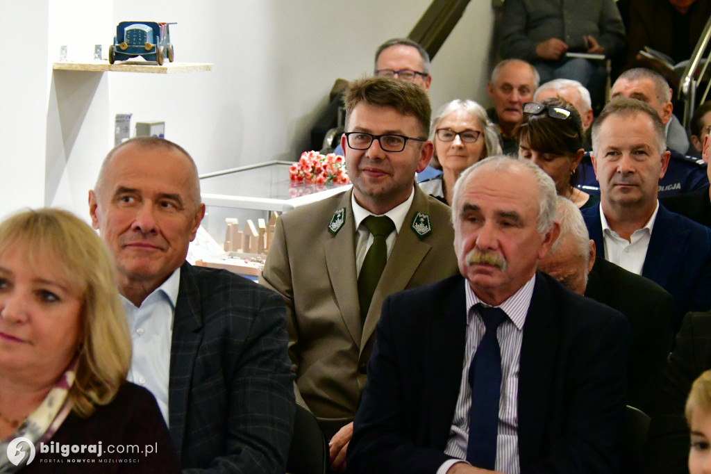 Był zastępcą burmistrza, jest radnym. Teraz wydał autobiografię