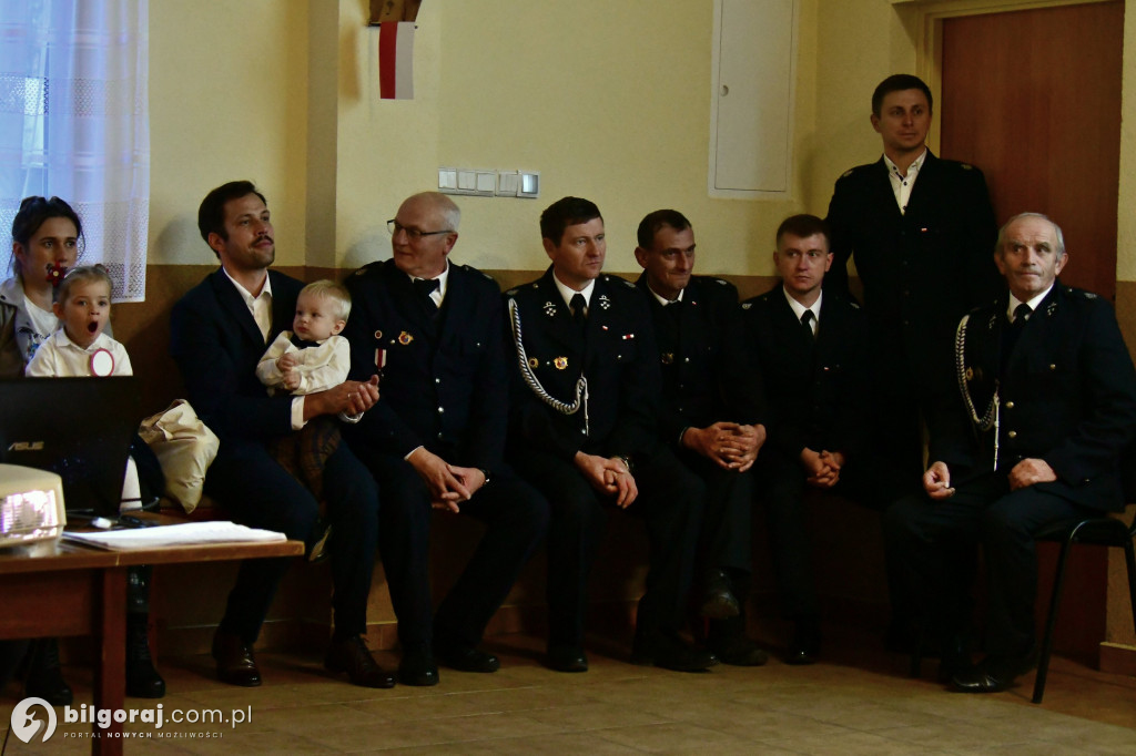 W Dąbrówce odbyło się wspólne śpiewanie pieśni patrioty