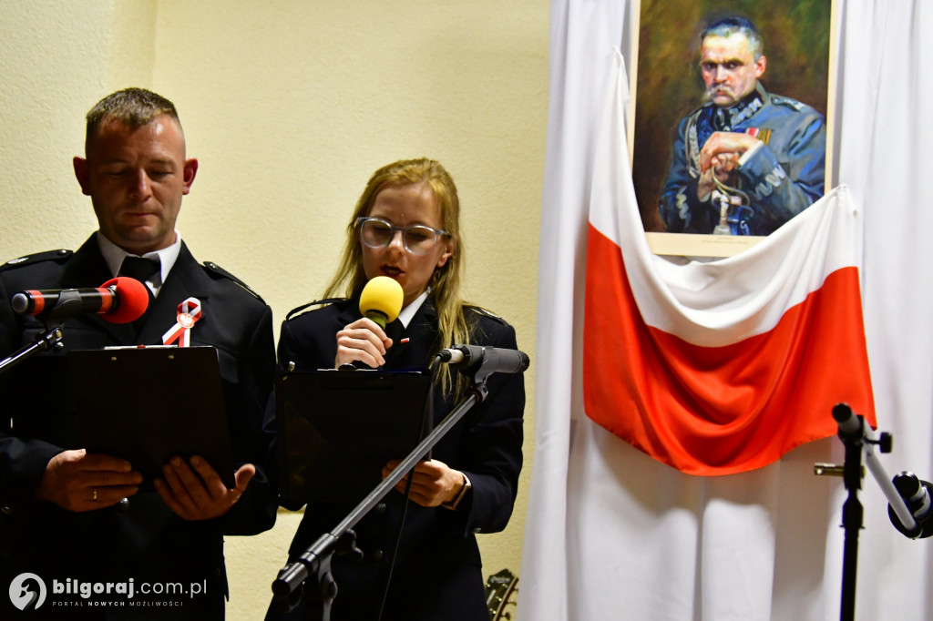 W Dąbrówce odbyło się wspólne śpiewanie pieśni patrioty