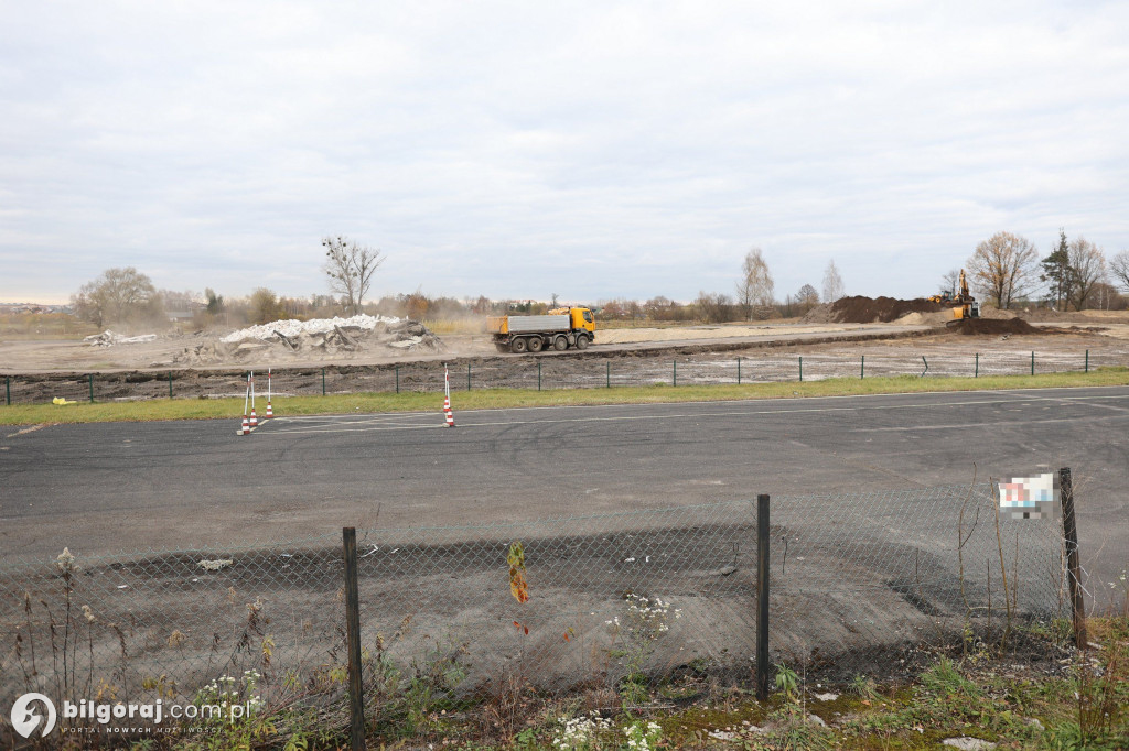 Prace rozbiórkowe i przygotowawcze na Autodromie w Biłgoraju