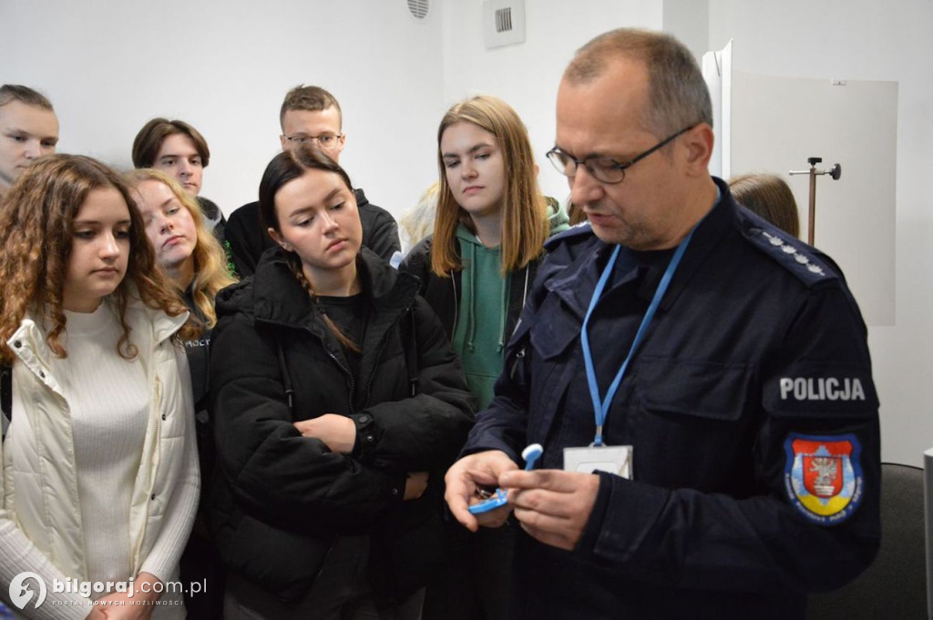 DZIEŃ OTWARTY. Są chętni do pracy w Policji !