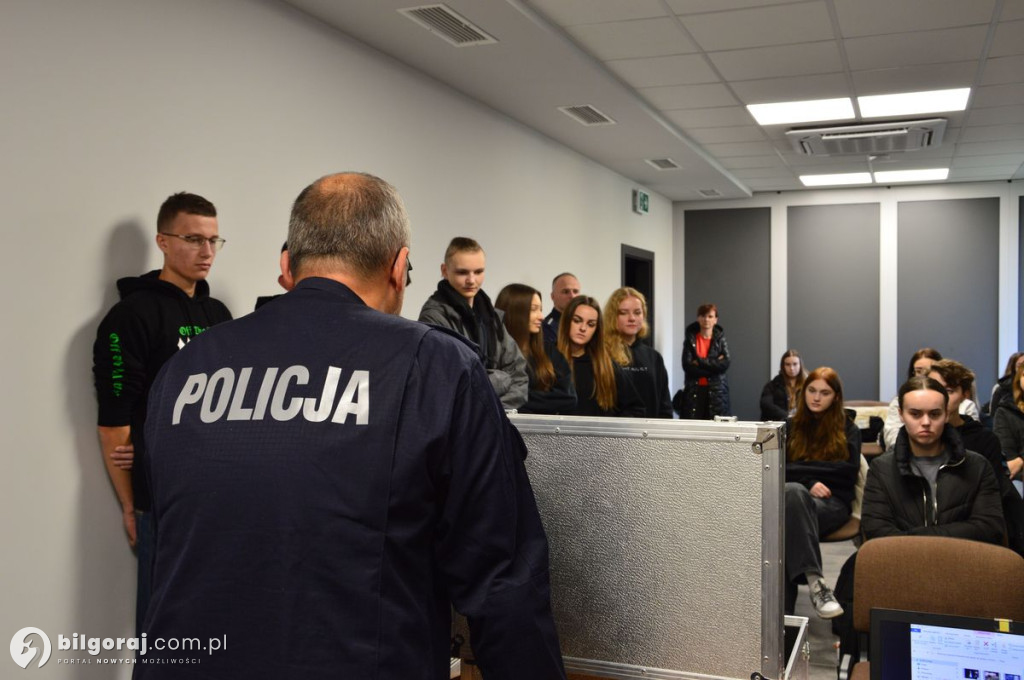 DZIEŃ OTWARTY. Są chętni do pracy w Policji !