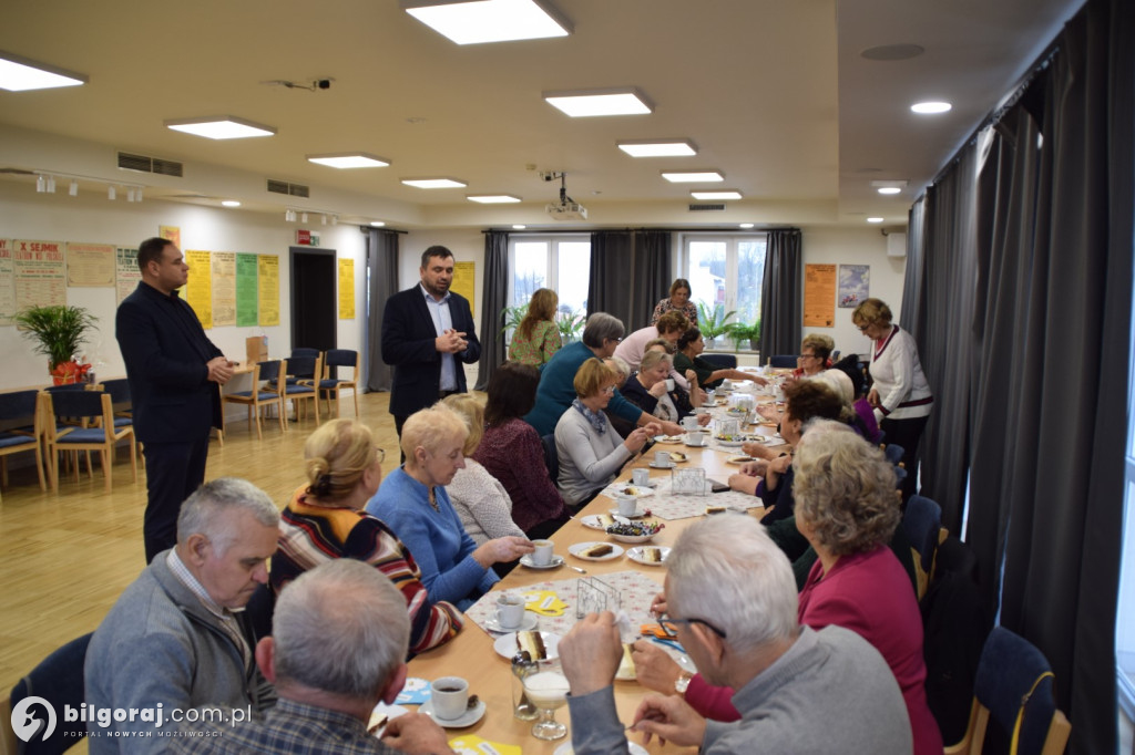 Przedszkolaki z Tarnogrodu tarnogrodzkim seniorom
