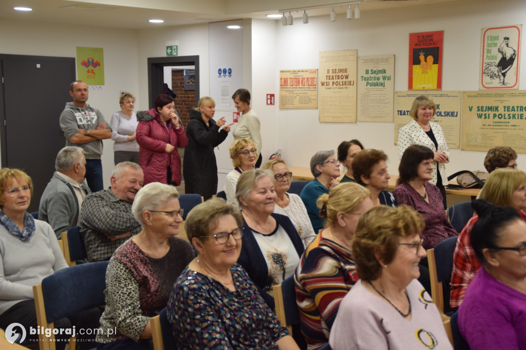 Przedszkolaki z Tarnogrodu tarnogrodzkim seniorom