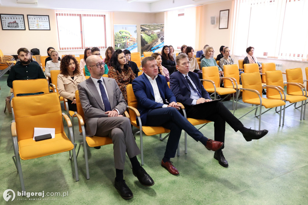 W Biłgoraju dyskutowali nad przyszłością oświaty