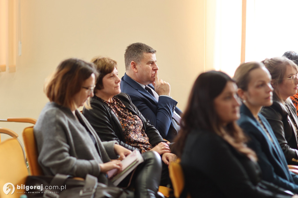 W Biłgoraju dyskutowali nad przyszłością oświaty