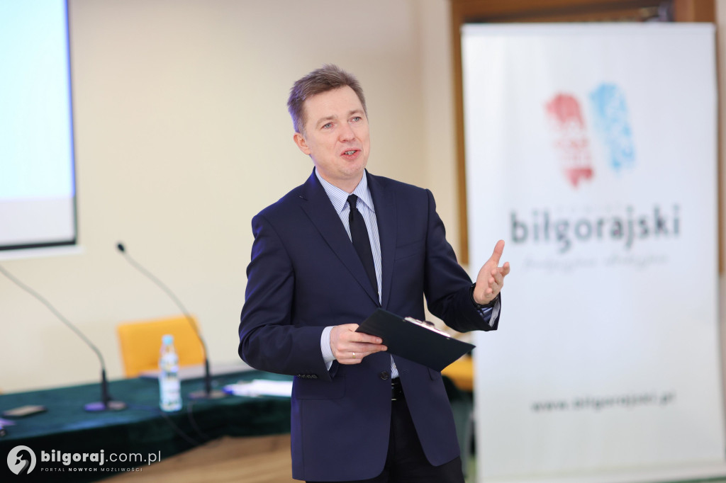W Biłgoraju dyskutowali nad przyszłością oświaty