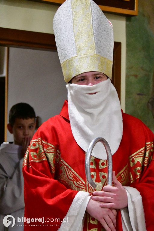 Św. Mikołaj odwiedził kościół św. Jerzego w Biłgoraju i obdarował dzieci