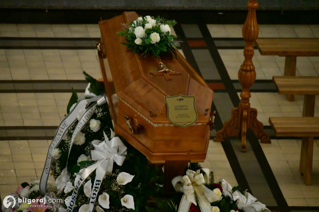 Dziś odbył się pogrzeb Elżbiety Bednarz. 45-latkę żegnała rodzina, znajomi...