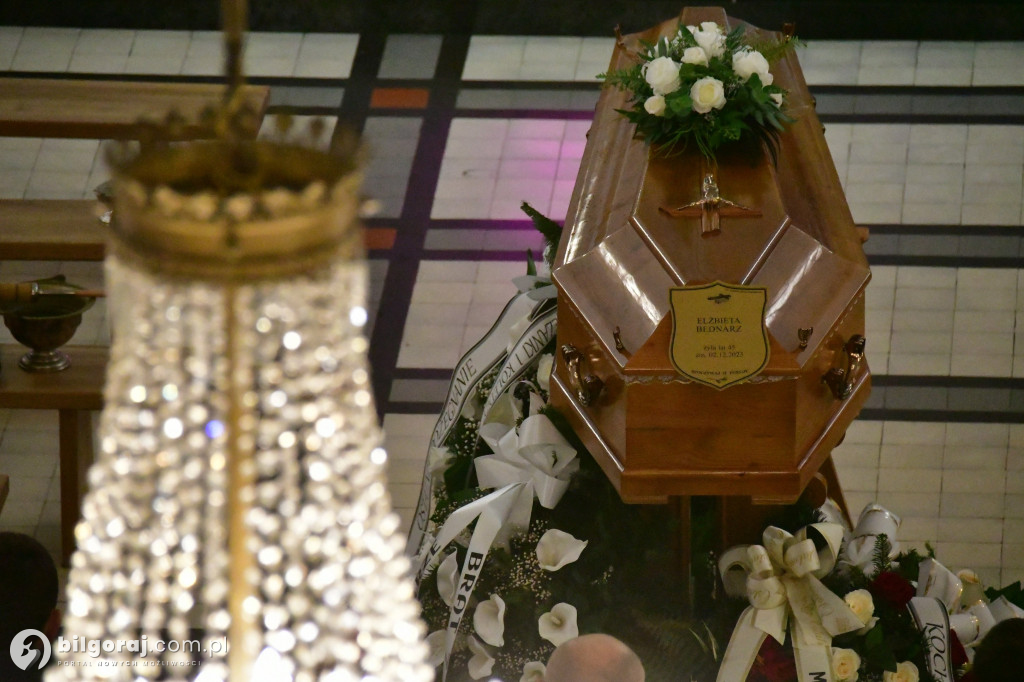 Dziś odbył się pogrzeb Elżbiety Bednarz. 45-latkę żegnała rodzina, znajomi...