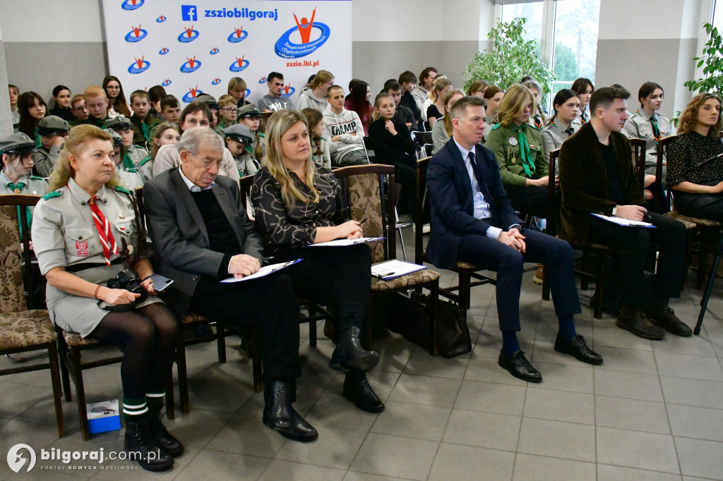 Harcerskie pieśni w ZSZiO w Biłgoraju