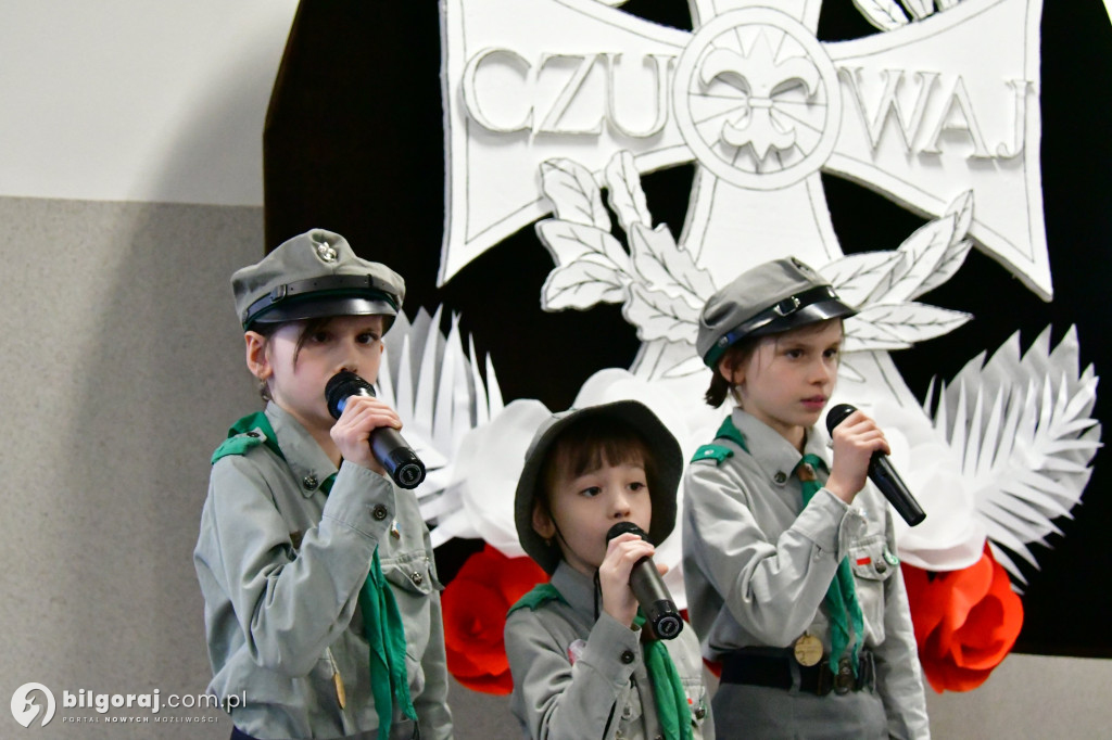 Harcerskie pieśni w ZSZiO w Biłgoraju