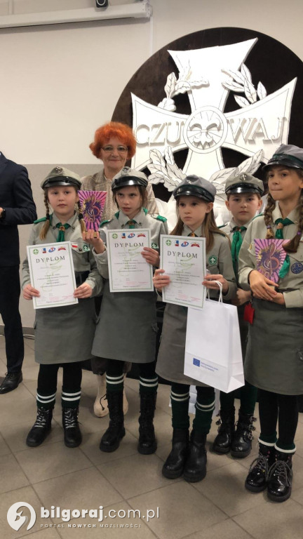Harcerskie pieśni w ZSZiO w Biłgoraju