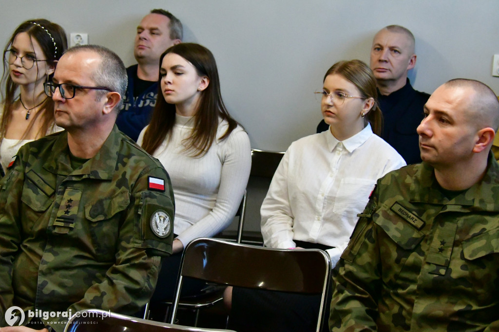 Już strzelają. Wirtualna strzelnica w Biłgoraju otwarta