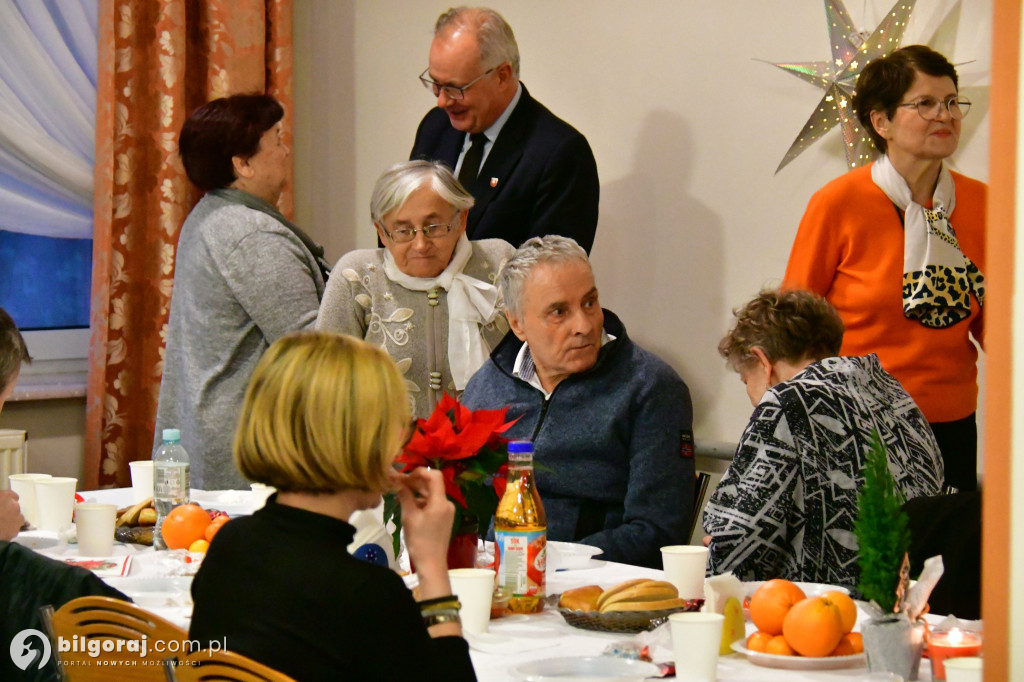 Wigilia dla osób samotnych. Szczególne popołudnie w DPS dla Kombatantów