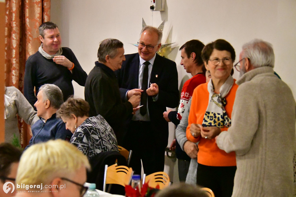 Wigilia dla osób samotnych. Szczególne popołudnie w DPS dla Kombatantów
