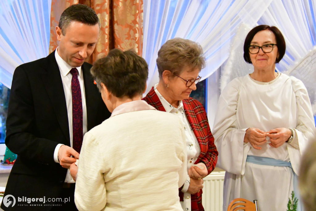 Wigilia dla osób samotnych. Szczególne popołudnie w DPS dla Kombatantów