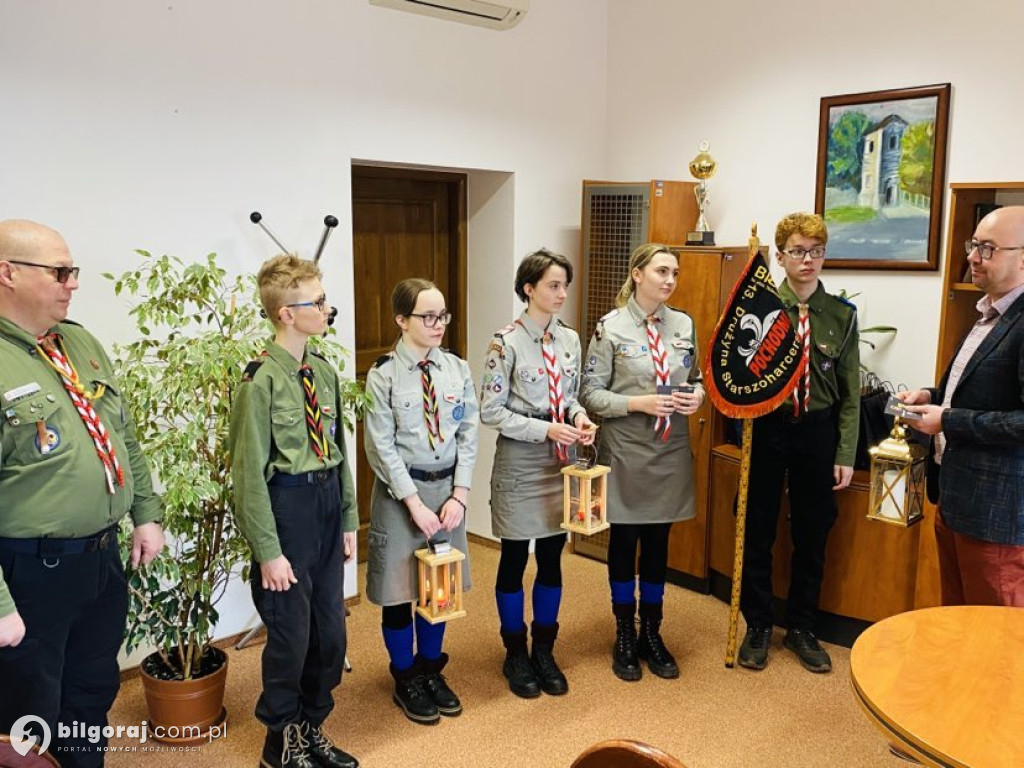 Ogień z Betlejem zapłonął w Starostwie Powiatowym