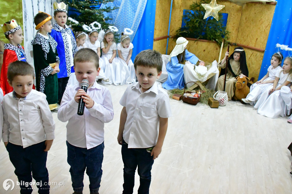 Wszystkie dzieci z Samorządowego Przedszkola Nr 2 wzięły udział w jasełkach
