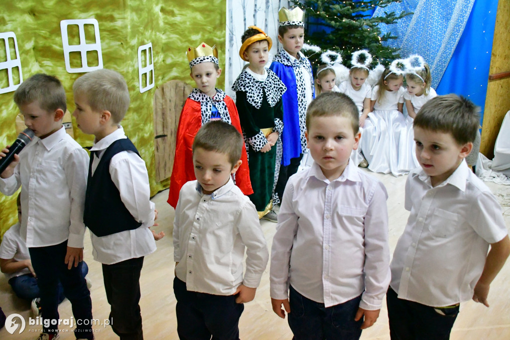 Wszystkie dzieci z Samorządowego Przedszkola Nr 2 wzięły udział w jasełkach