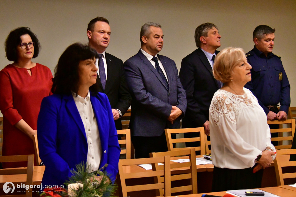 Burmistrz i przewodniczący Rady z opłatkiem