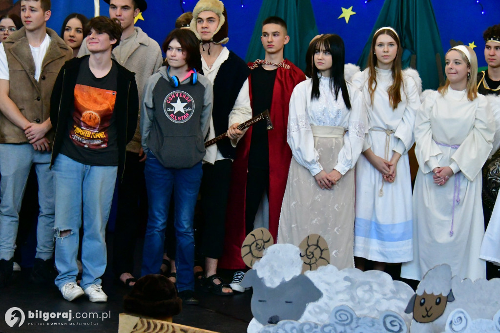 Prawdziwy spektakl bożonarodzeniowy w ZSBiO