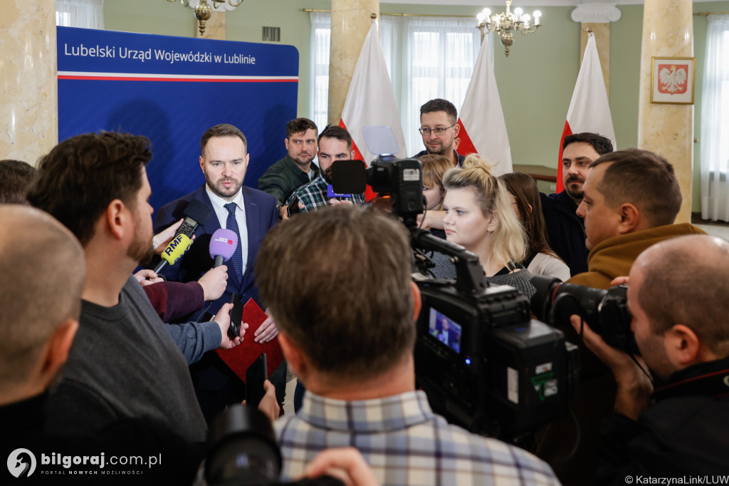 Nowy wojewoda lubelski zdjął krzyż ze ściany urzędu