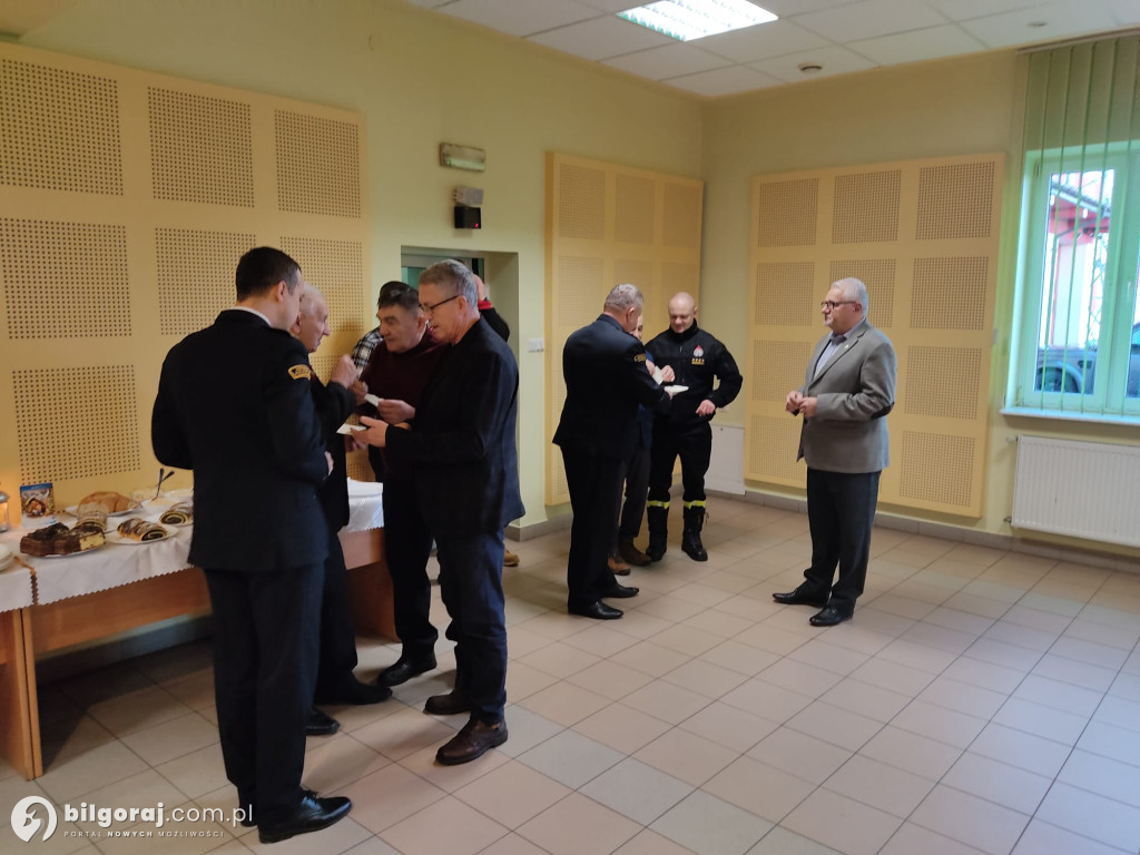 Strażacy przełamali się opłatkiem