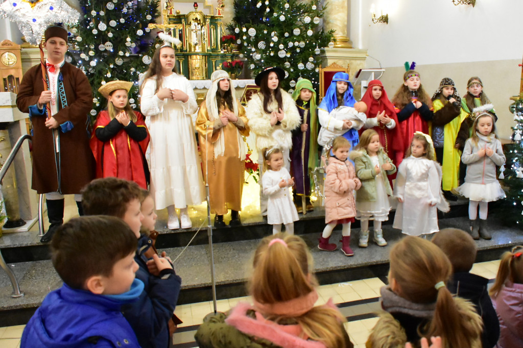 Jasełka bożonarodzeniowe w Parafii Św. Marii Magdaleny w Biłgoraju
