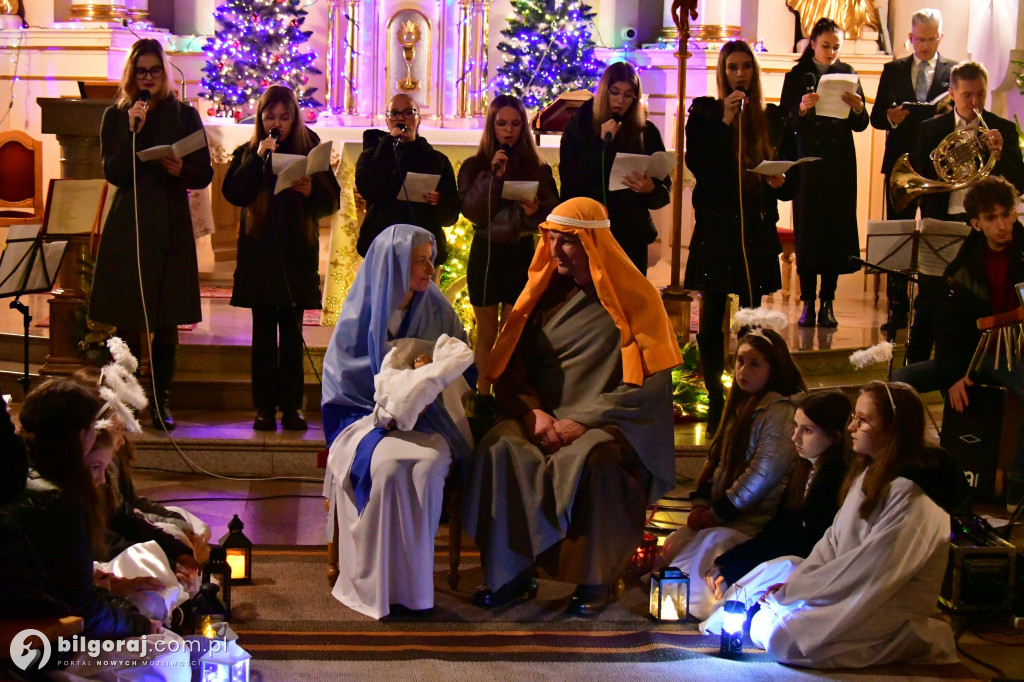 Wspólne kolędowanie w biłgorajskiej świątyni Trójcy Świętej