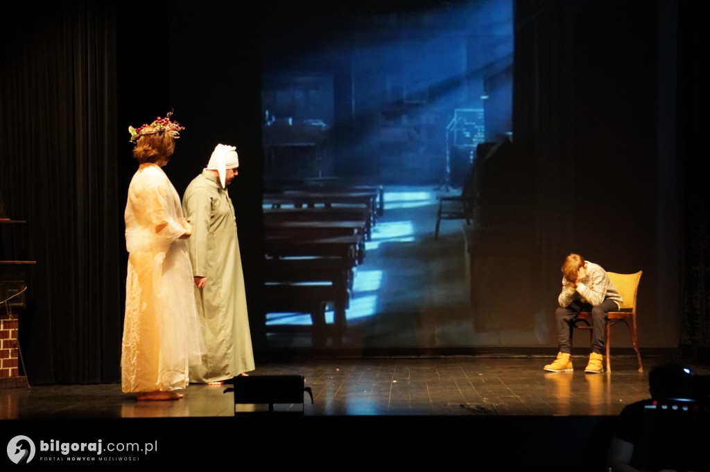 „Opowieść wigilijna” Karola Dickensa na scenie TOK