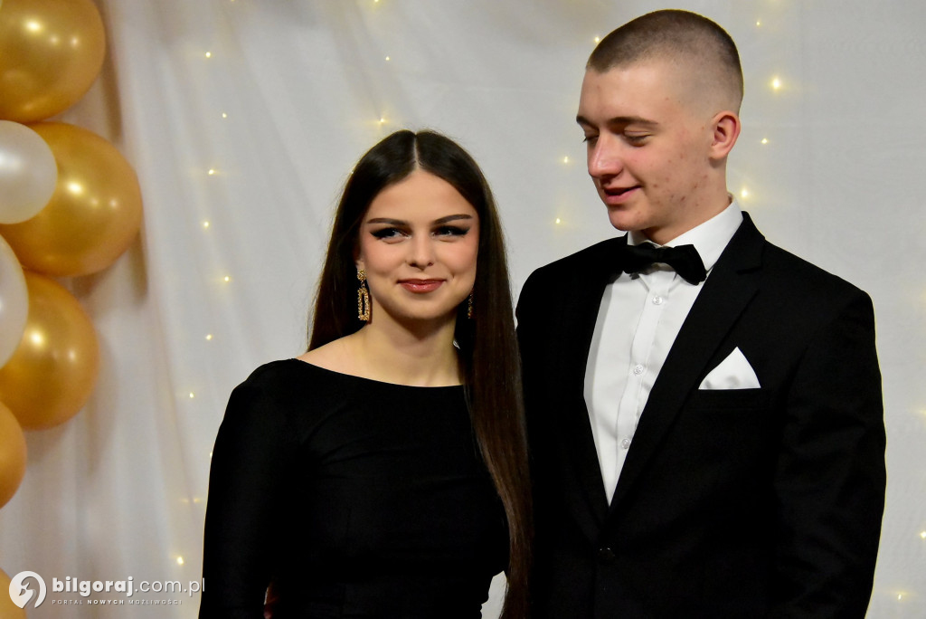 Studniówka uczniów Katolickiego Liceum w Biłgoraju