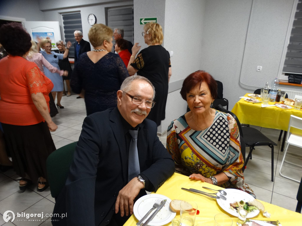 Tak karnawał żegnali seniorzy z PCK (FOTO)