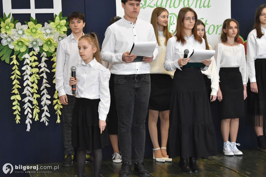 Wyjątkowe pożegnanie dyrektor szkoły w Majdanie Starym