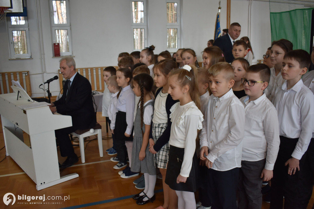 Wyjątkowe pożegnanie dyrektor szkoły w Majdanie Starym