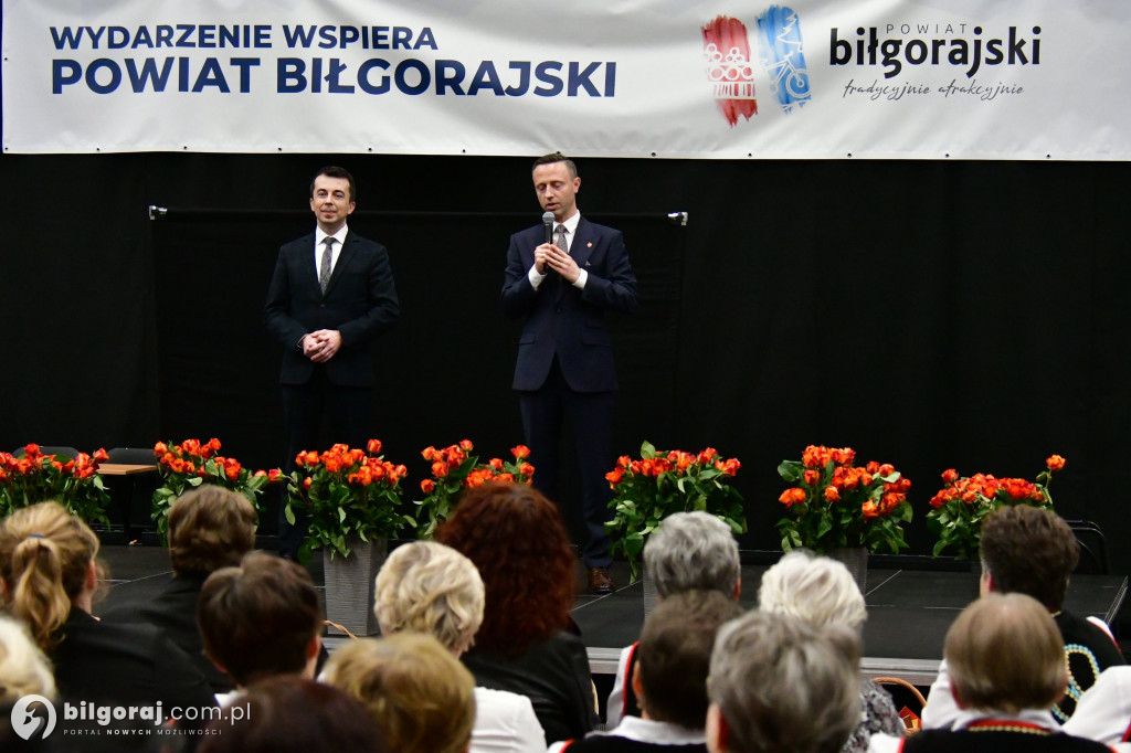 Panie z całego powiatu świętowały w Biłgoraju