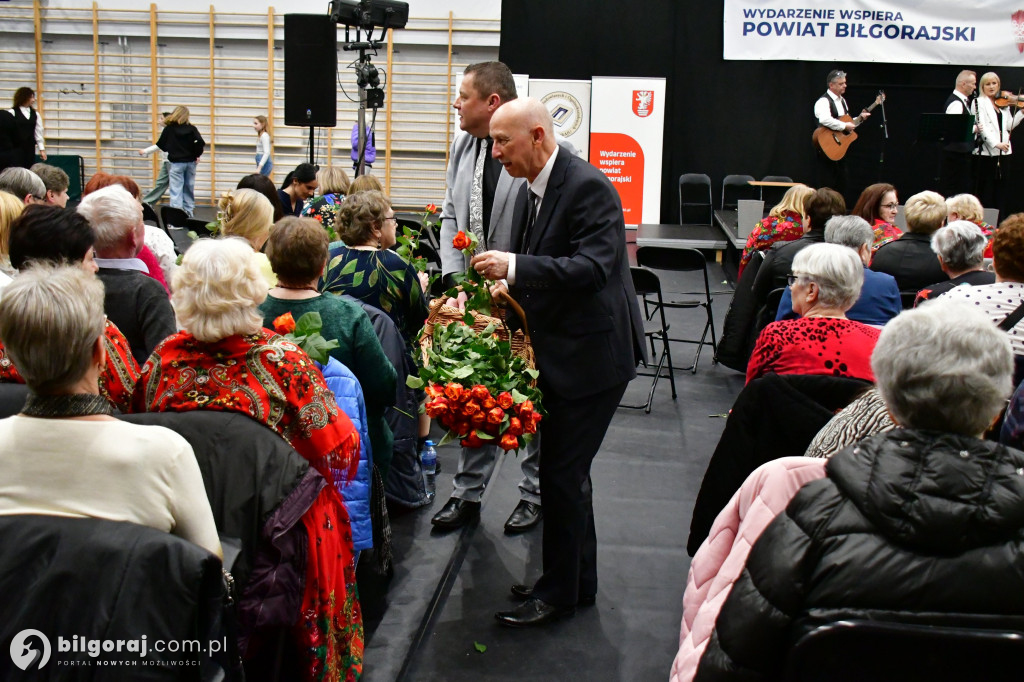 Panie z całego powiatu świętowały w Biłgoraju