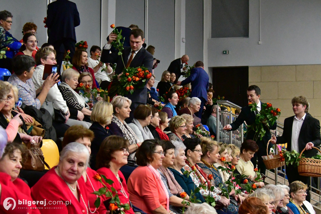 Panie z całego powiatu świętowały w Biłgoraju