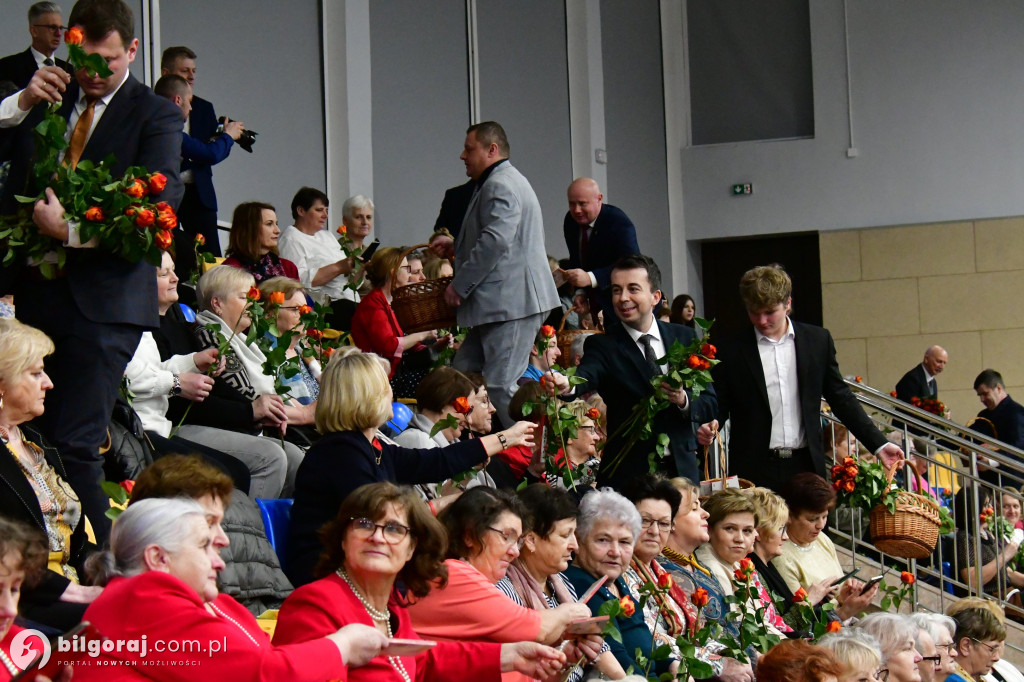 Panie z całego powiatu świętowały w Biłgoraju