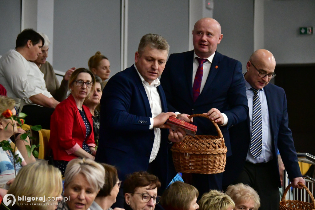 Panie z całego powiatu świętowały w Biłgoraju