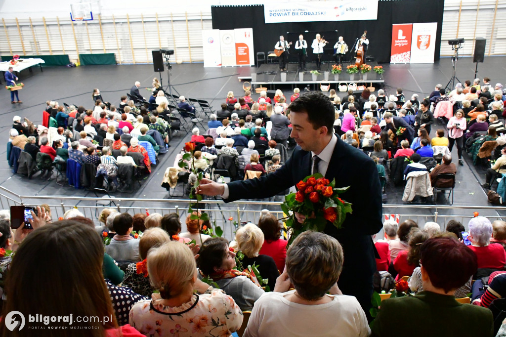 Panie z całego powiatu świętowały w Biłgoraju