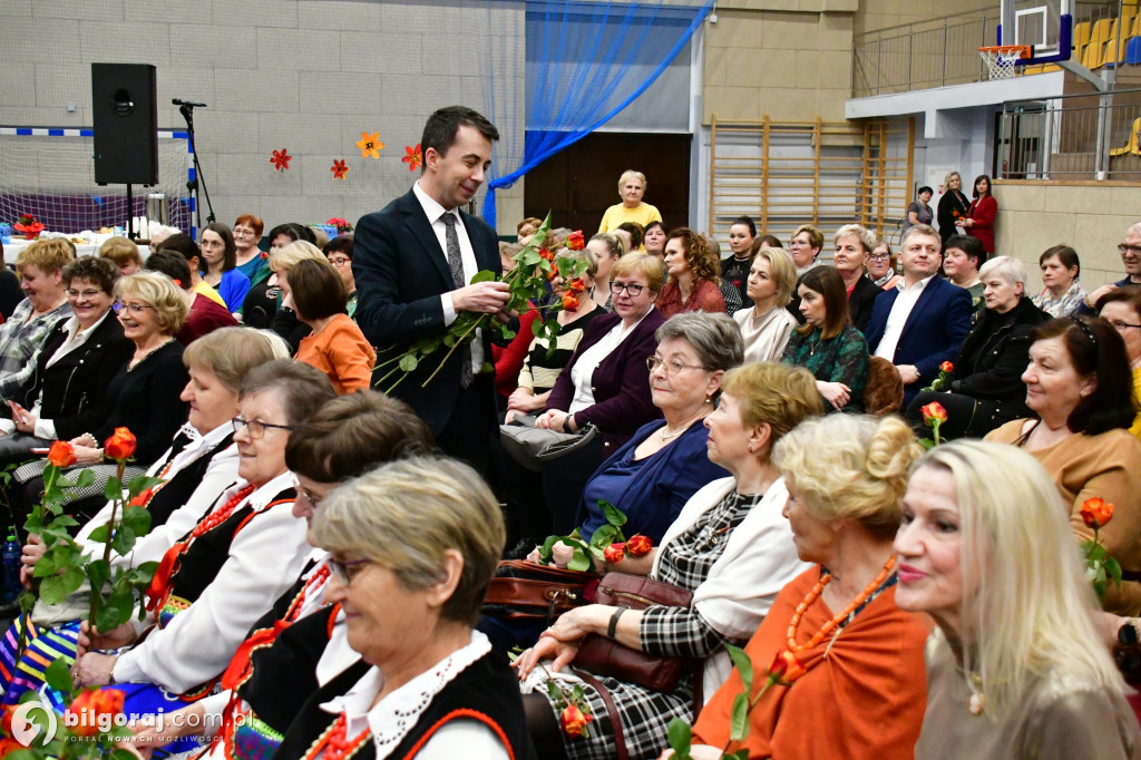 Panie z całego powiatu świętowały w Biłgoraju