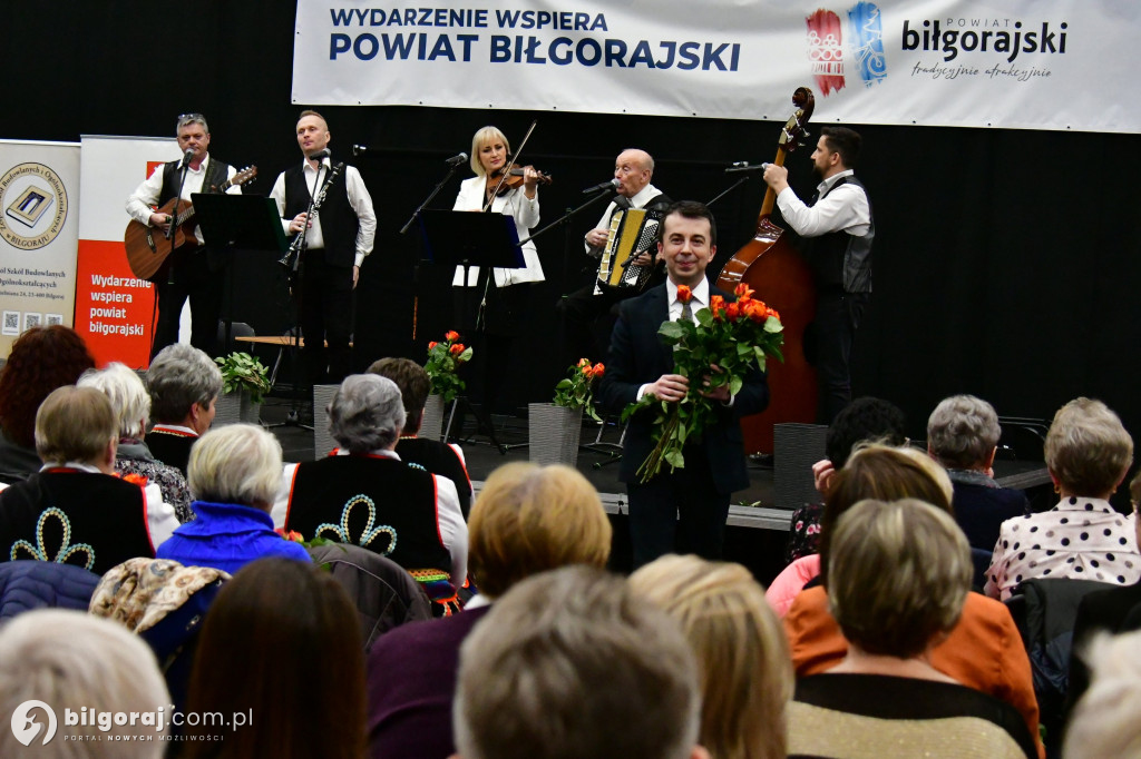 Panie z całego powiatu świętowały w Biłgoraju