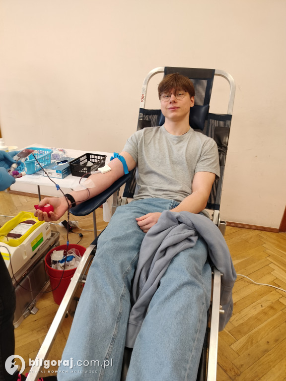 Czy wiesz, ile osób oddało krew w tym roku w RCEZ? Wynik Ciebie zaskoczy!