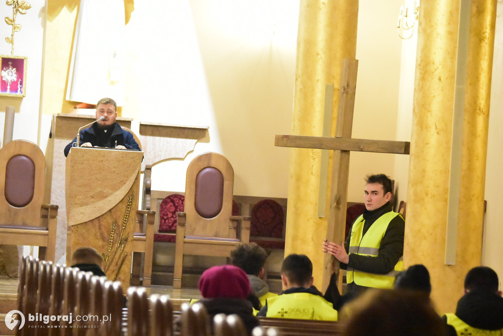 Skauci zorganizowali drogę krzyżową w okolicach Biłgoraja