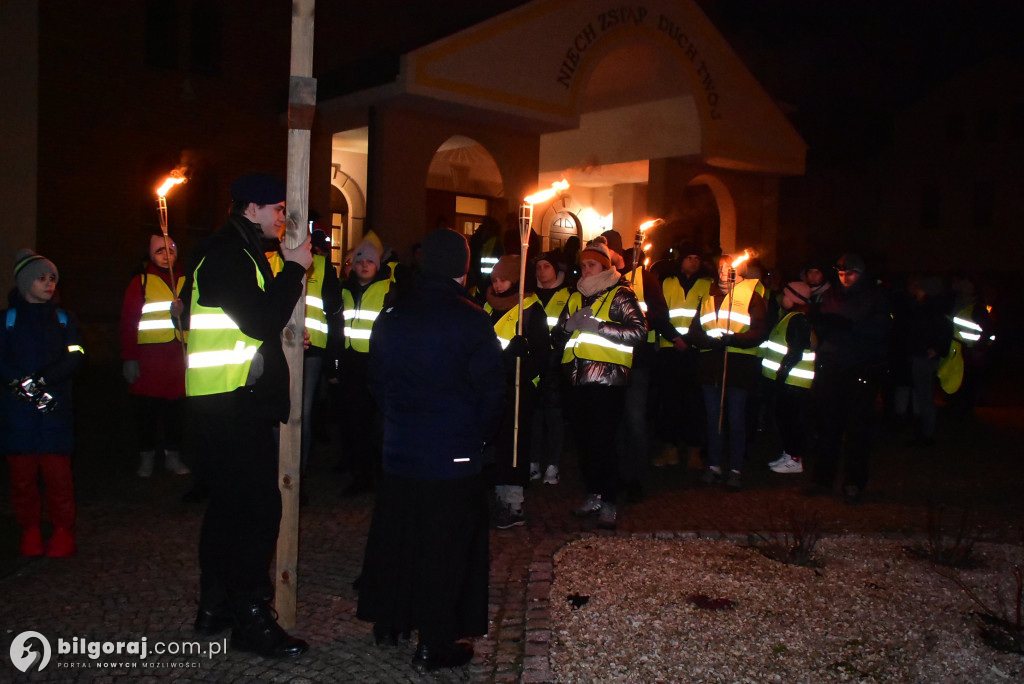 Skauci zorganizowali drogę krzyżową w okolicach Biłgoraja
