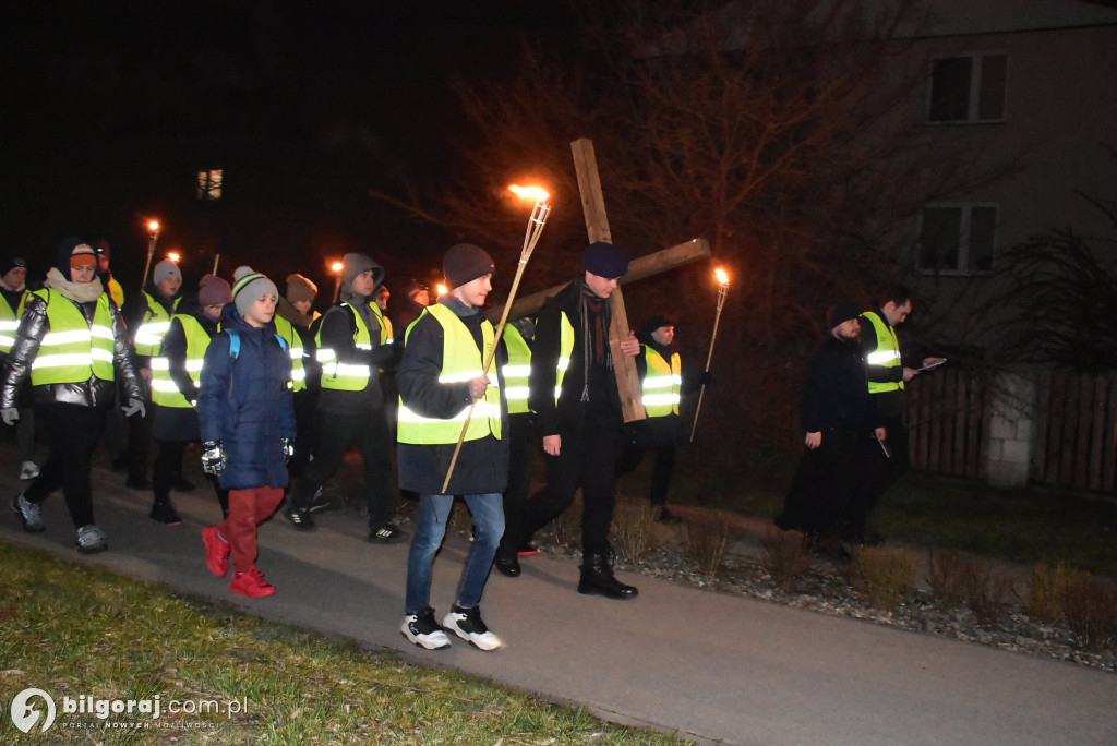 Skauci zorganizowali drogę krzyżową w okolicach Biłgoraja