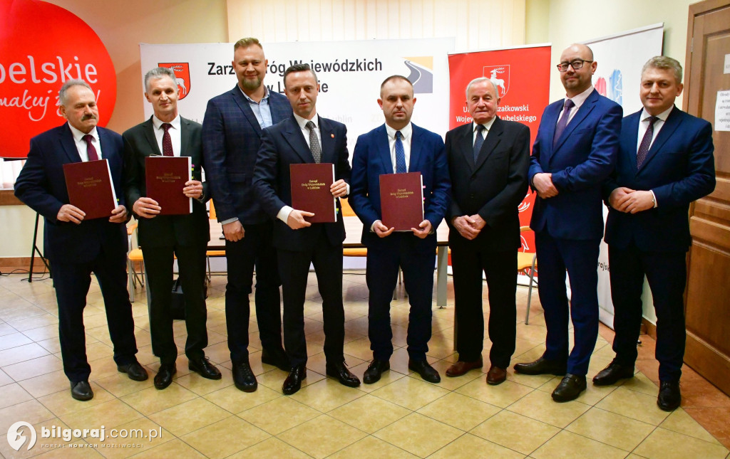 Podpisali umowy na remonty odcinków W853 i W853
