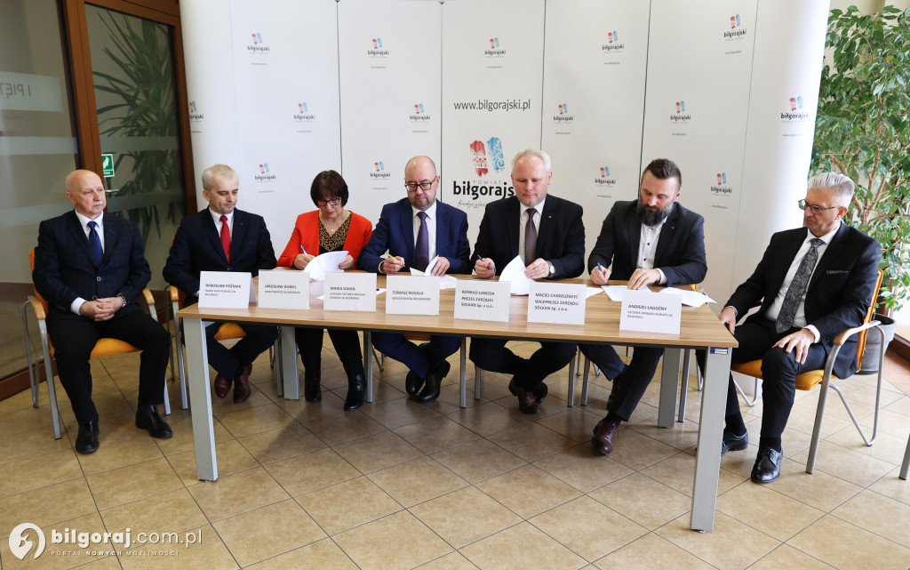 Umowa z wykonawca sali sportowej przy RCEZ podpisana