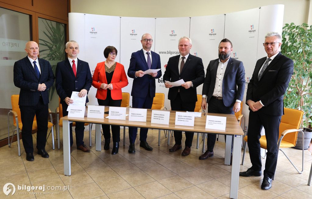Umowa z wykonawca sali sportowej przy RCEZ podpisana